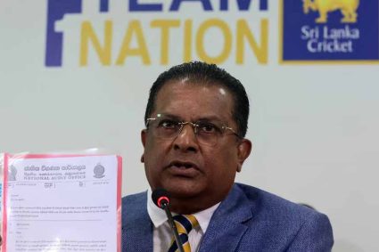 श्रीलंका क्रिकेट में बड़ा भूचाल: SLC अध्यक्ष शम्मी सिल्वा समेत पूरी कमेटी ने दिया इस्तीफा