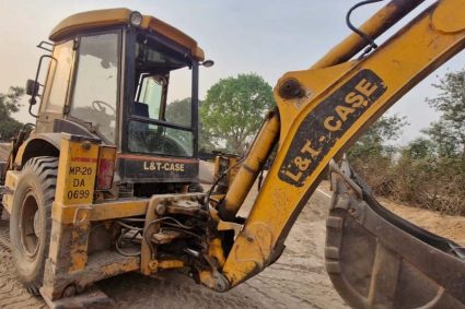 70 ट्रैक्टर अवैध डंप रेत जब्त, कलेक्टर के निर्देश पर सख्त कार्रवाई