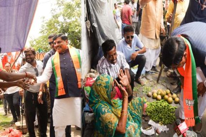 कोलकाता की गलियों में उतरे CM मोहन यादव, बोले – बंगाल अब बदलाव चाहता है, TMC पर बड़ा हमला