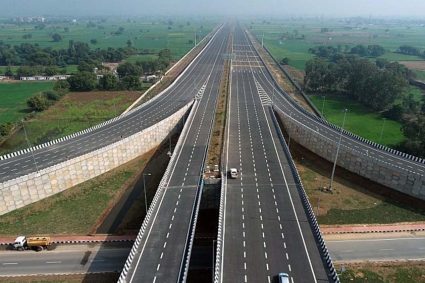 गंगा एक्सप्रेसवे पर 120 किमी/घंटा की रफ्तार से फर्राटा भर सकेंगे वाहन