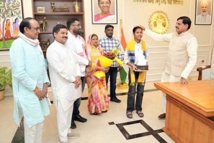 दसवीं बोर्ड टॉपर कु. प्रतिभा सोलंकी को प्रोत्साहनस्वरूप मिलेंगे एक लाख रुपये : मुख्यमंत्री डॉ. यादव