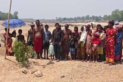 झारखंड में चमत्कार! कोयल नदी की खुदाई में मिली राधा-कृष्ण की प्रतिमा