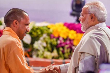 सीएम योगी ने स्वयं यूपी के एक्सप्रेसवे नेटवर्क की दी जानकारी, पीएम ने व्यापक प्लानिंग को सराहा