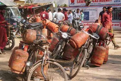 शादी सीजन में LPG संकट, व्यावसायिक सिलेंडर की किल्लत से बढ़ी परेशानी