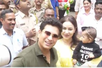 सचिन तेंदुलकर का जन्मदिन, फैंस का उमड़ा सैलाब