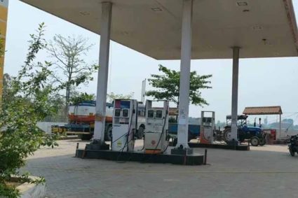 रांची में पेट्रोल-डीजल की किल्लत से मची अफरा-तफरी, कई पंपों पर स्टॉक खत्म