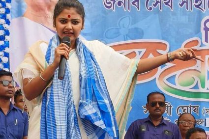 चुनावी मंच पर सायोनी घोष का अलग अंदाज़, संस्कृत मंत्र से लेकर कलमा तक का जिक्र