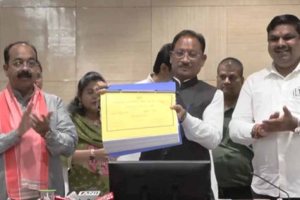 CG Board Result: 10वीं में 77.15% और 12वीं में 83.04% छात्र पास, बेटियों का दबदबा कायम