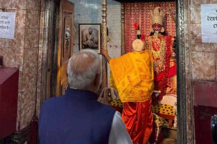 पीएम मोदी ने थंथनिया कालीबाड़ी मंदिर के किए दर्शन, 300 साल पुराने मां काली धाम की विशेषता चर्चा में