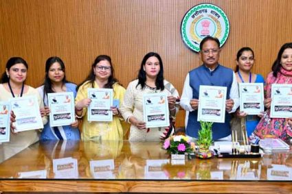 मुख्यमंत्री  विष्णु देव साय ने ‘अविस्मरणीय यात्रा’ पुस्तक का किया विमोचन