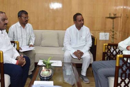 विश्व रेडक्रॉस दिवस पर राज्य भर में होंगे विशेष कार्यक्रम राज्यपाल  डेका ने दिए निर्देश राज्यपाल  रमेन