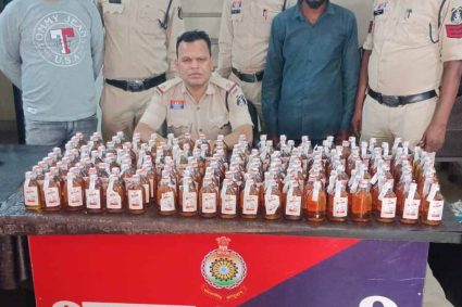 हाफा मोड़ पर सकरी पुलिस की बड़ी दबिश: 335 नग अंग्रेजी शराब के साथ दो तस्कर गिरफ्तार, 40 हजार की खेप जब्त