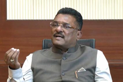 महाराष्ट्र सरकार का बड़ा फैसला: रिक्शा-टैक्सी चालकों के लिए मराठी अनिवार्य, यूनियनों में विरोध तेज