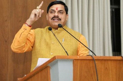 PM मोदी पर खड़गे की विवादित टिप्पणी पर सीएम मोहन की तीखी प्रतिक्रिया, कांग्रेस अध्यक्ष से माफी की मांग