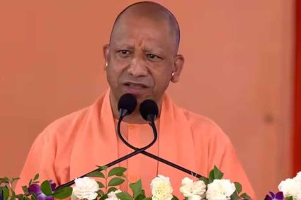लखनऊ में श्रमवीर गौरव समारोह 2026 का शुभारंभ, CM योगी ने श्रमिकों को सम्मानित किया